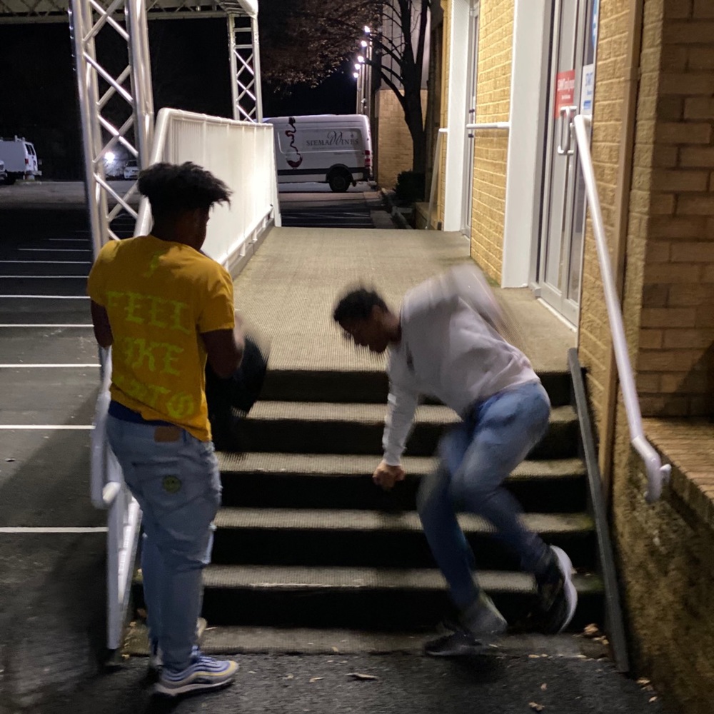 Meet your Posher, Jonathan